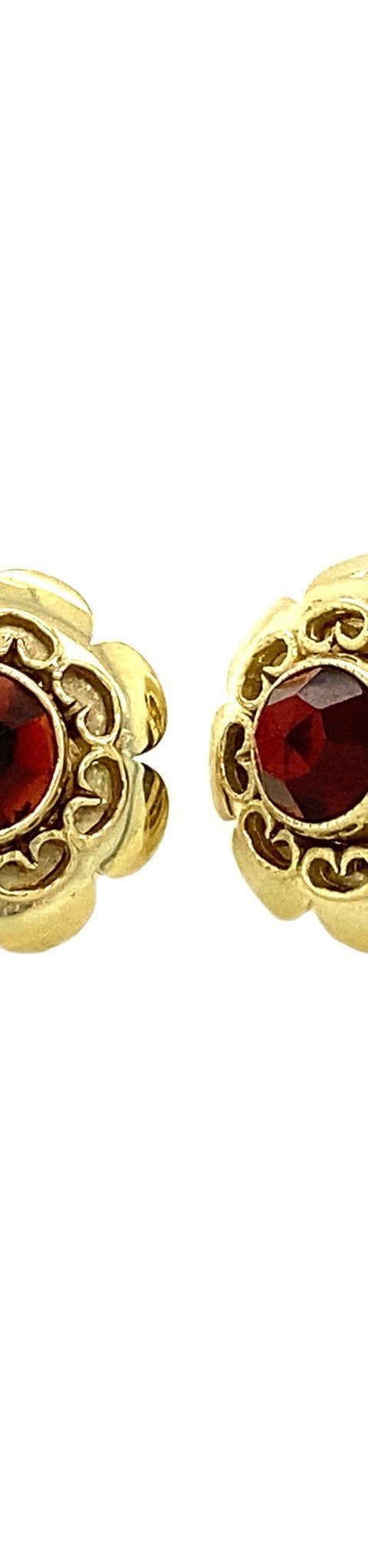 Vintage 14K Gold Stud Earrings with Garnet